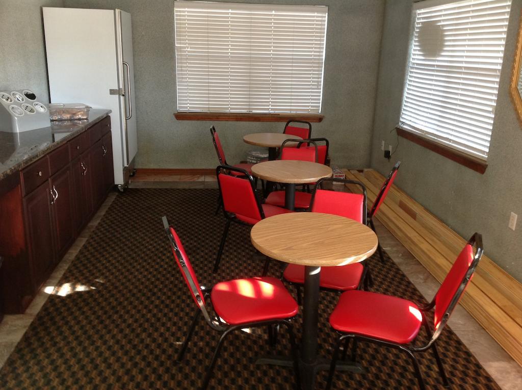 Heritage Inn Grand Prairie Extérieur photo