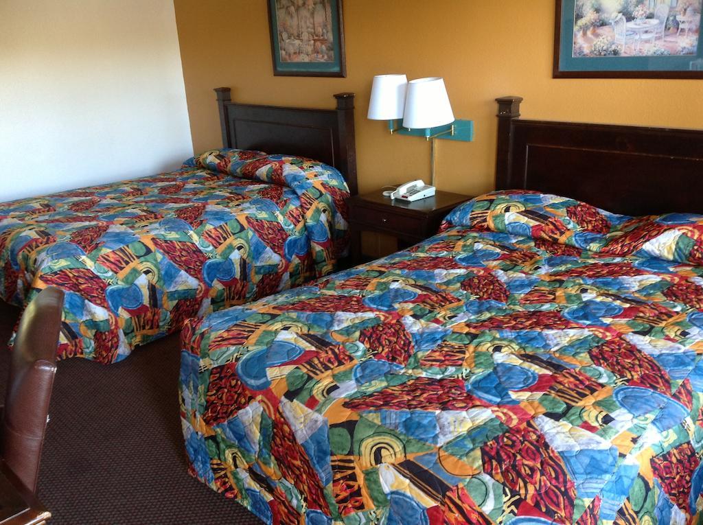 Heritage Inn Grand Prairie Chambre photo