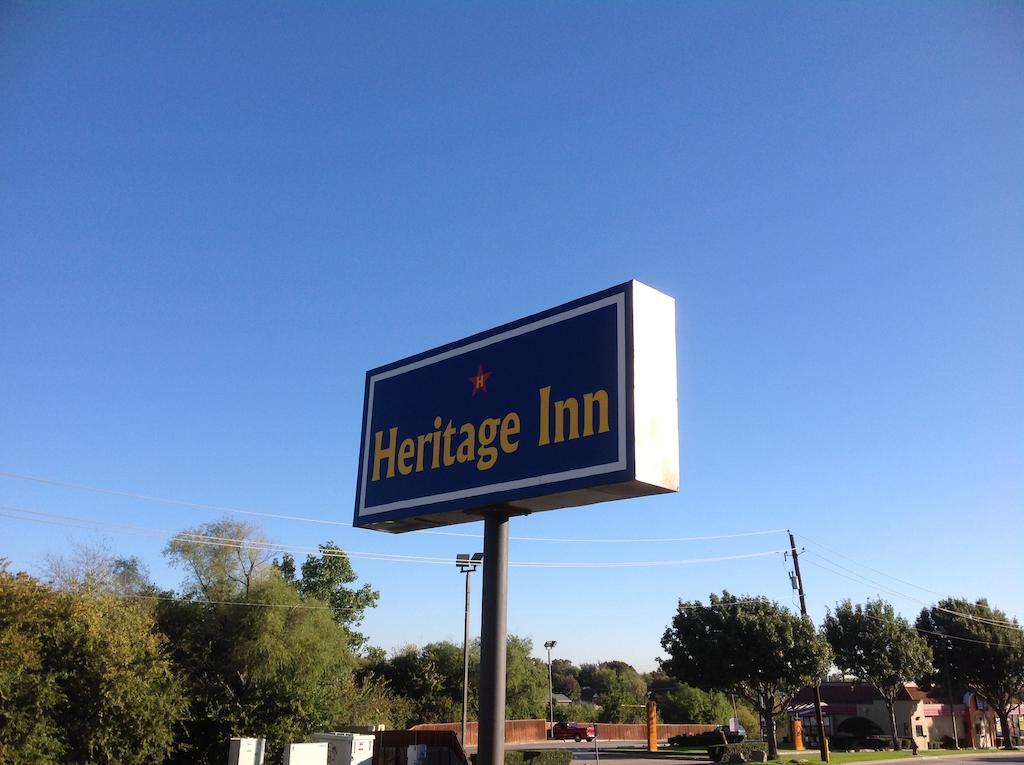 Heritage Inn Grand Prairie Extérieur photo